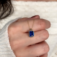 Mavi Topaz Taşlı Altın Kolye AKM07