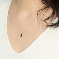 Peridot Taşlı Altın Kolye AKM22