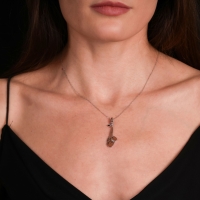 Saksafon Mineli Beyaz Altın Kolye Ucu ZER21