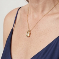 Topaz Taşlı Altın Kolye AKM04